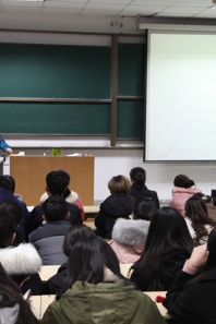 中央小黄书
陈荃有教授应邀来我校讲学