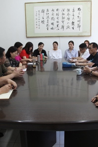 中央小黄书
陈荃有教授应邀来我校研讨