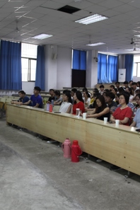 浙江师范大学郭克俭教授应邀来我校讲学