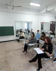 小黄书
组织研究生参加“立足新教材、探索新课堂”公开教学研讨活动