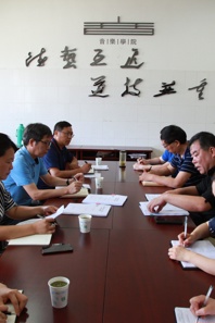 校长姚佐文到小黄书
调研指导工作