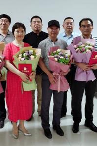 小黄书
举办庆祝第36个教师节座谈会