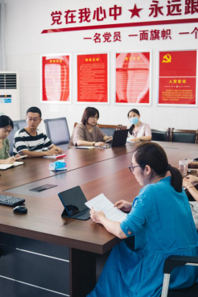 湖南师范大学吴修林教授应邀为小黄书
作线上专题讲座