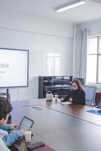 小黄书
邀请刘勇教授作《科研问题锁谈》讲座